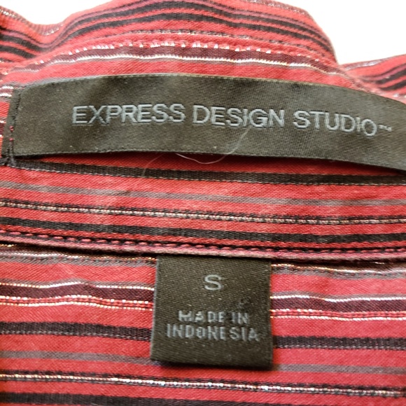 Express Design Studio Burgundy Button Front Blouse - Picture 4 of 5